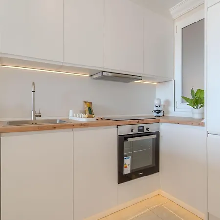 Apartment Luxurious 2-bedroom With Ocean View In Costa Adeje (Tenerife)