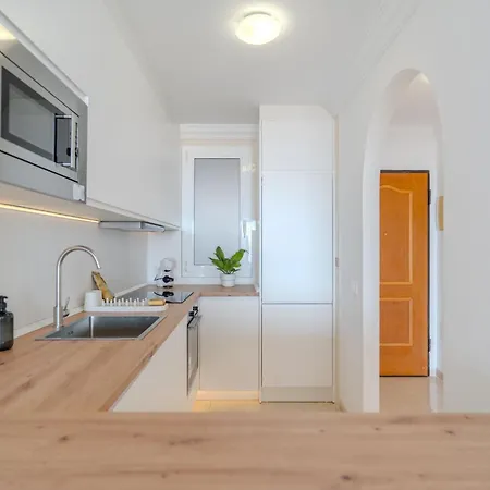 Luxurious 2-bedroom With Ocean View In Costa Adeje (Tenerife)