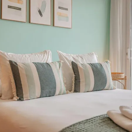 Apartmán Luxurious 2-bedroom With Ocean View In