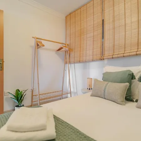 Apartmán Luxurious 2-bedroom With Ocean View In